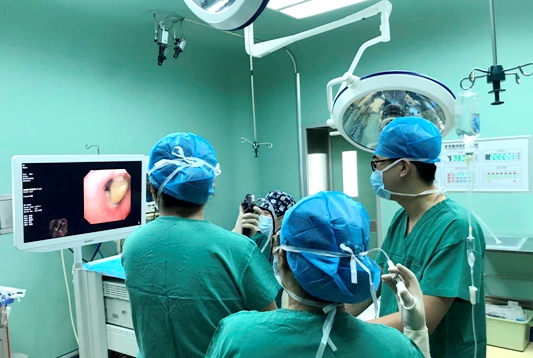 4 电子支气管异物取出.jpg